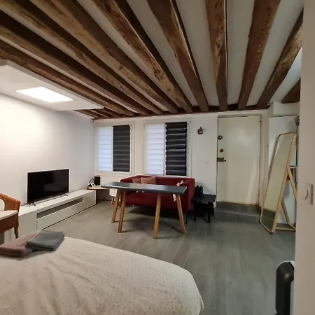 Apartment Star Paris